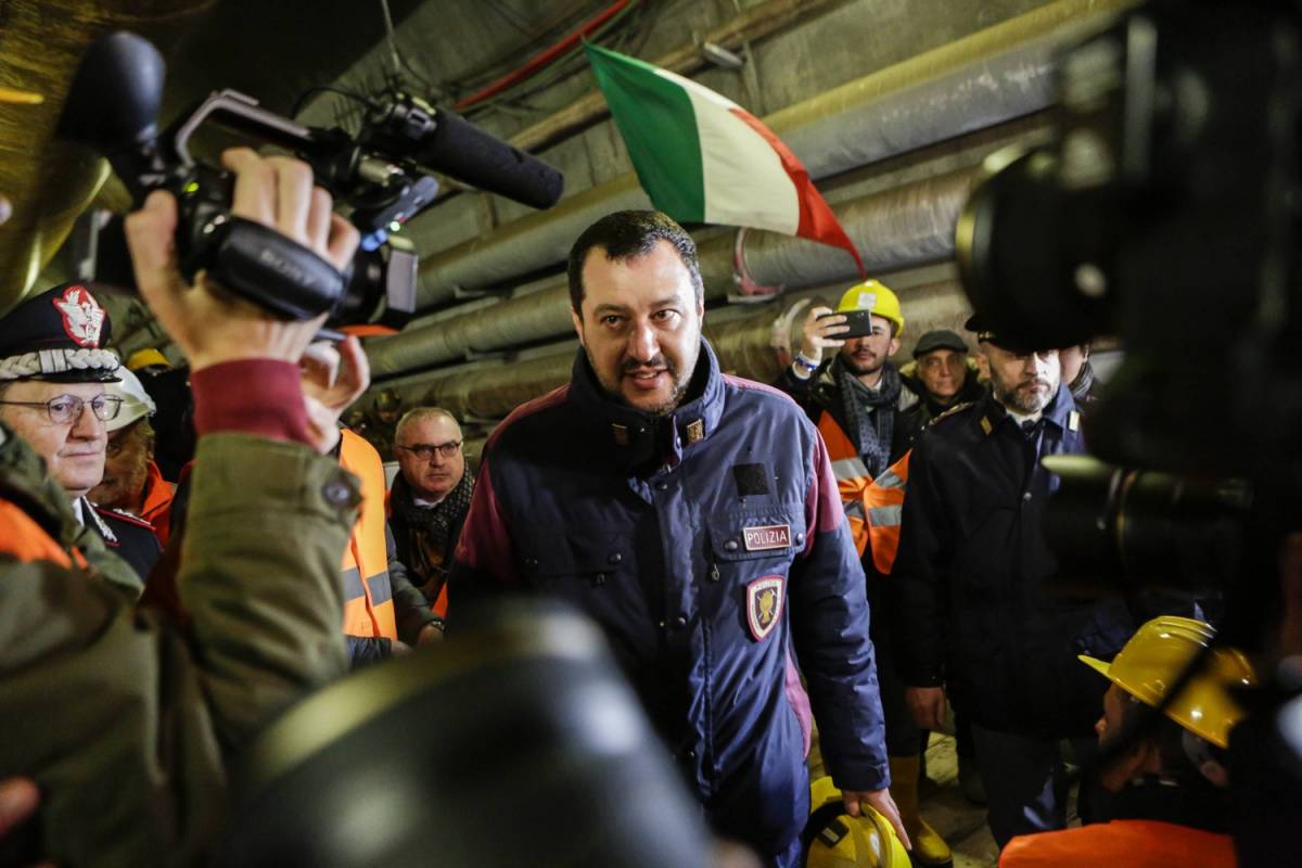 Tav, affondo di Salvini: "L'analisi costi-benefici non mi ha convinto"