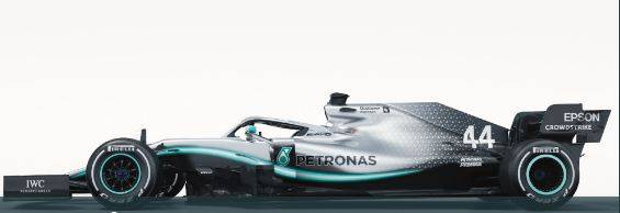 Formula Uno, la Mercedes toglie i veli: ecco la nuova W10