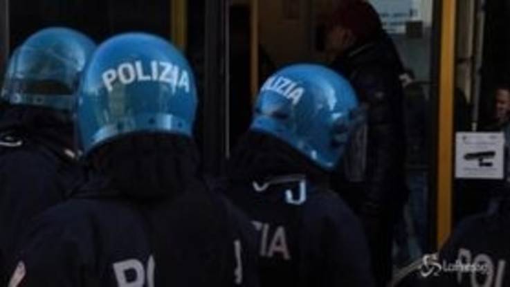 Reporter Rai aggredito, scatta il blitz a Pescara: trovati metadone, marijuana e proiettili