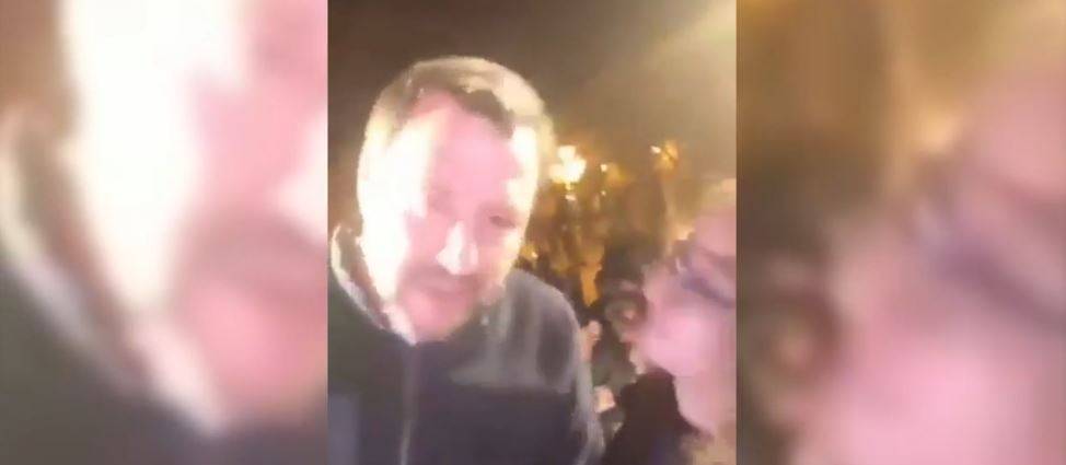 Ecco l'ultima moda dei social: videoselfie per insultare Salvini