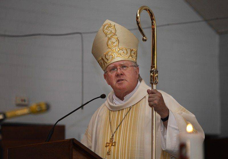 Pedofilia, l'arcivescovo di Brisbane indagato per copertura