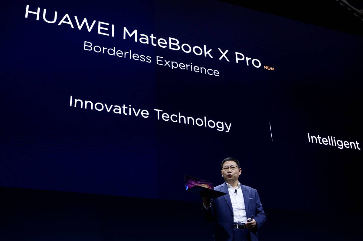 Il numero uno Huawei: "Telefoni spiati? Falsità. Inviolati pure dalla Cina"