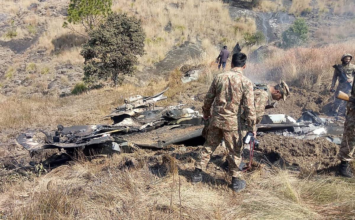 Il Pakistan: "Abbattuti due aerei indiani"
