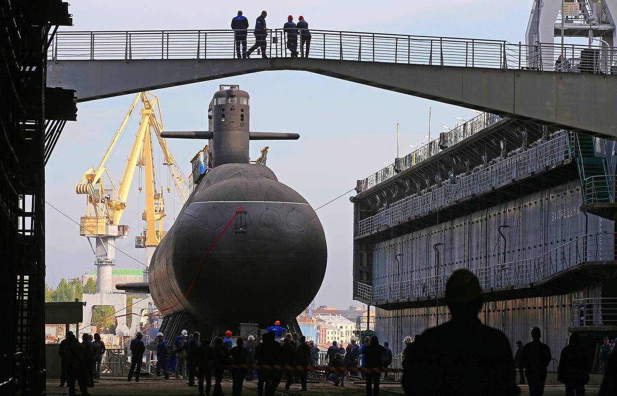 Russia, prove in mare per il primo sottomarino Mini Ottobre Rosso