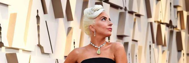 Lady Gaga censurata dalla tv cinese: "È una persona volgare"