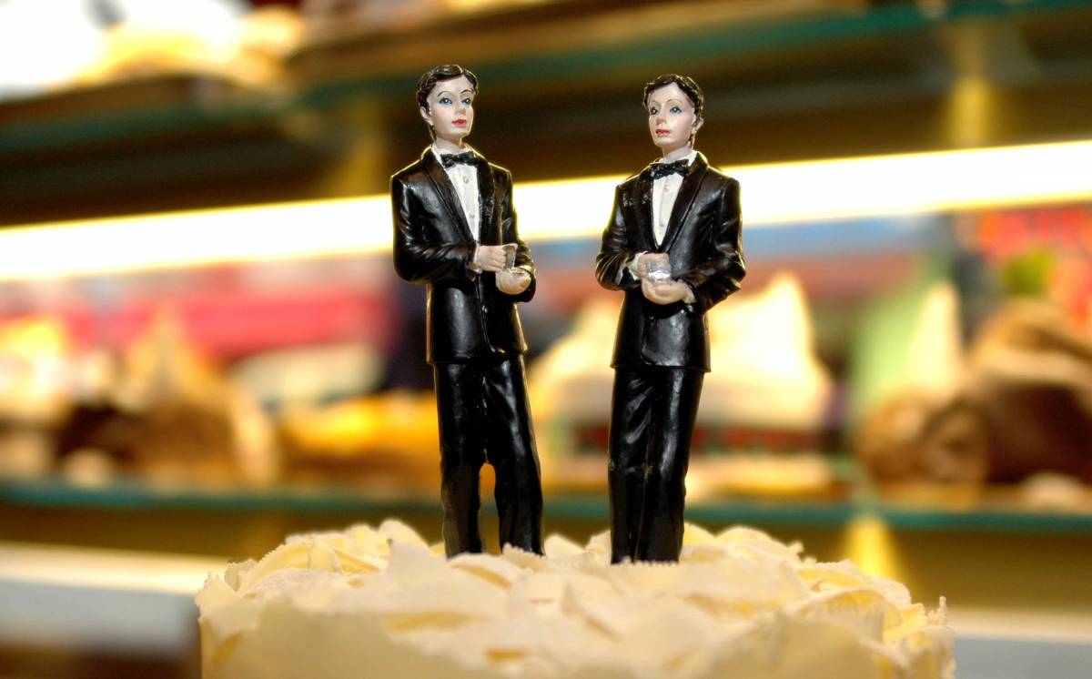 Solo una coppia su 4 mette i beni in comune e crollano le nozze gay