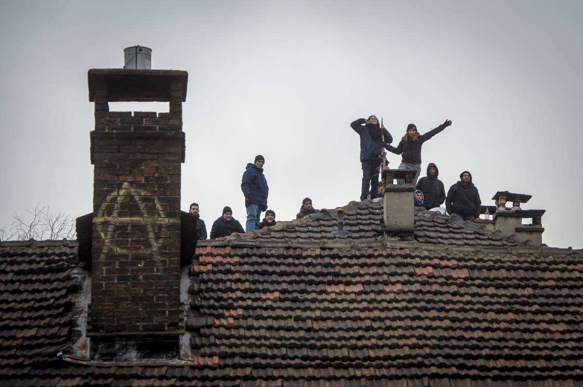 Torino, minaccia degli anarchici: “Il 30 marzo bloccheremo la città”
