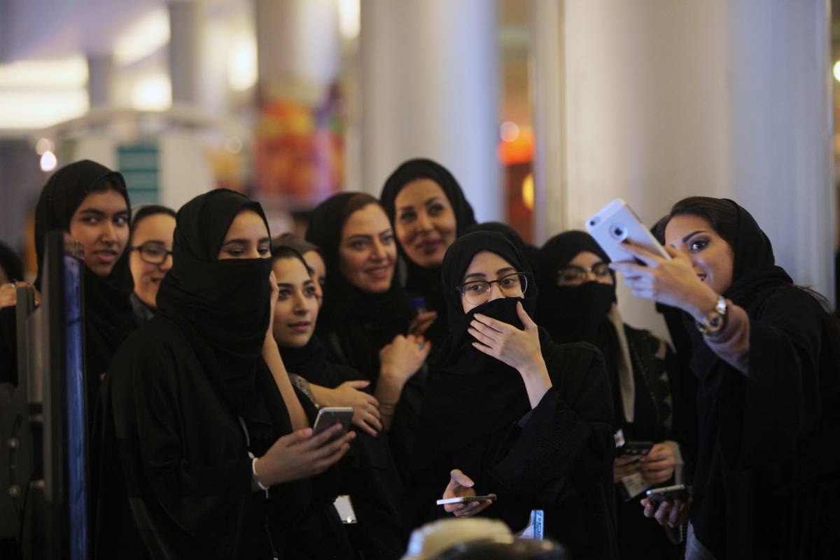 Una App controlla le donne saudite. Ma Google e Apple non la rimuovono