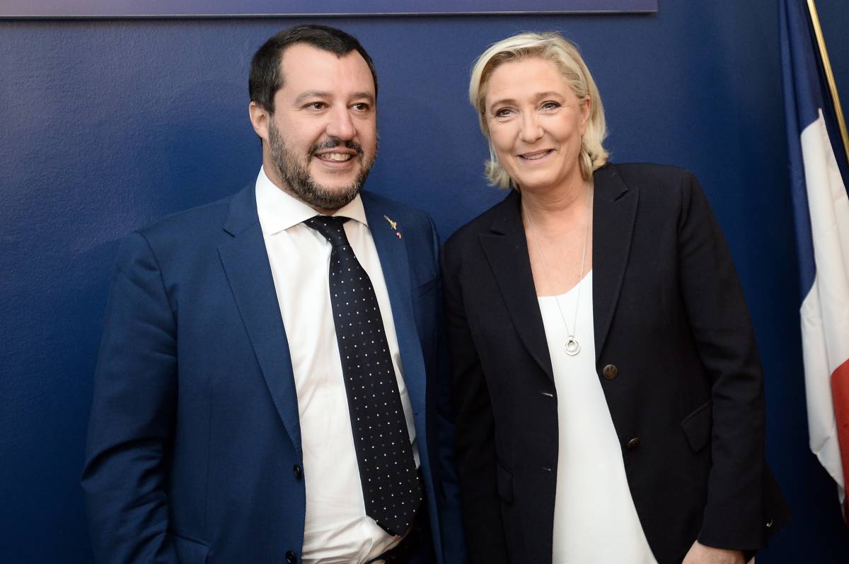 Le Pen-Salvini, vertice a Parigi: "È l'inizio di una nuova Europa"