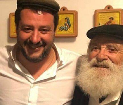 Sardegna, pastore aggredito per una foto con Salvini