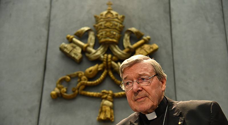 Pedofilia, il cardinale Pell "in serio pericolo di vita": resta in isolamento