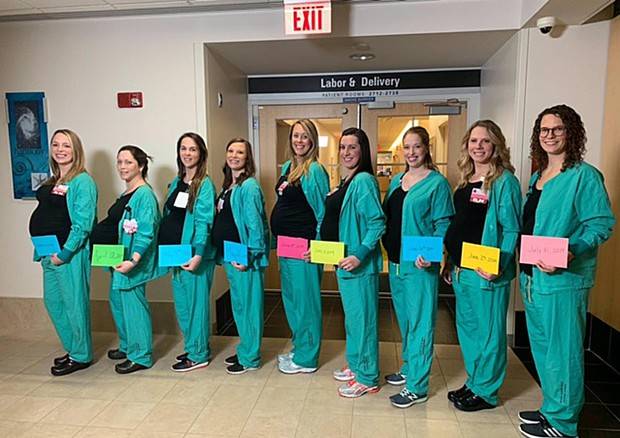 Nove infermiere incinte nello stesso reparto di maternità