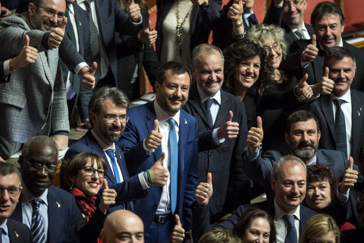 La legittima difesa ora è legge. ​Salvini: "Bellissimo giorno per gli italiani"