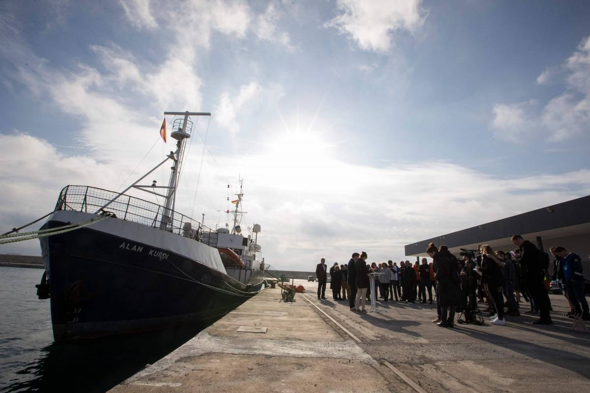 Migranti, Sea Eye va all'assalto: è già pronta a tornare in mare
