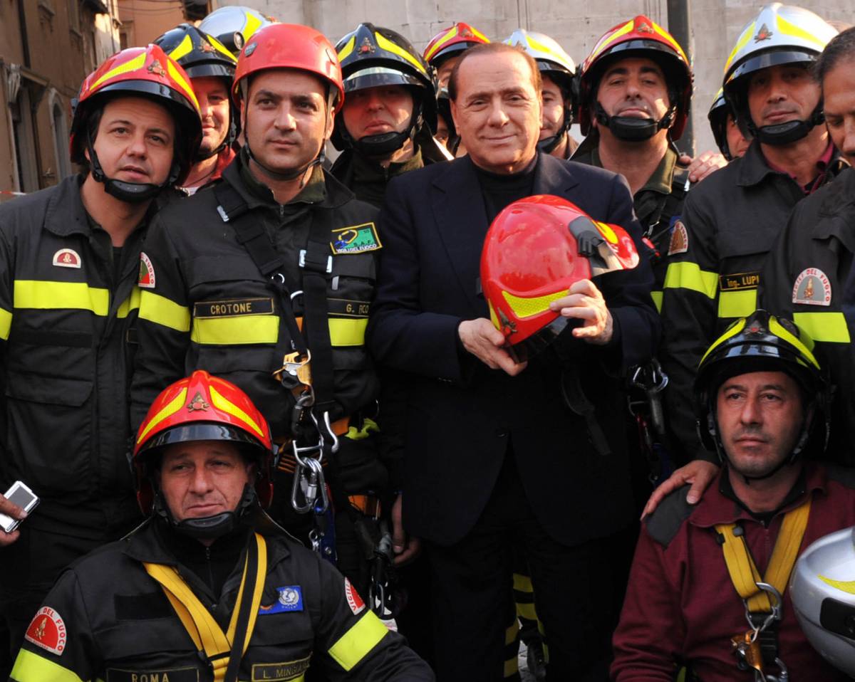 Berlusconi in pressing: "Ogni voto a Forza Italia fa sgretolare il governo"