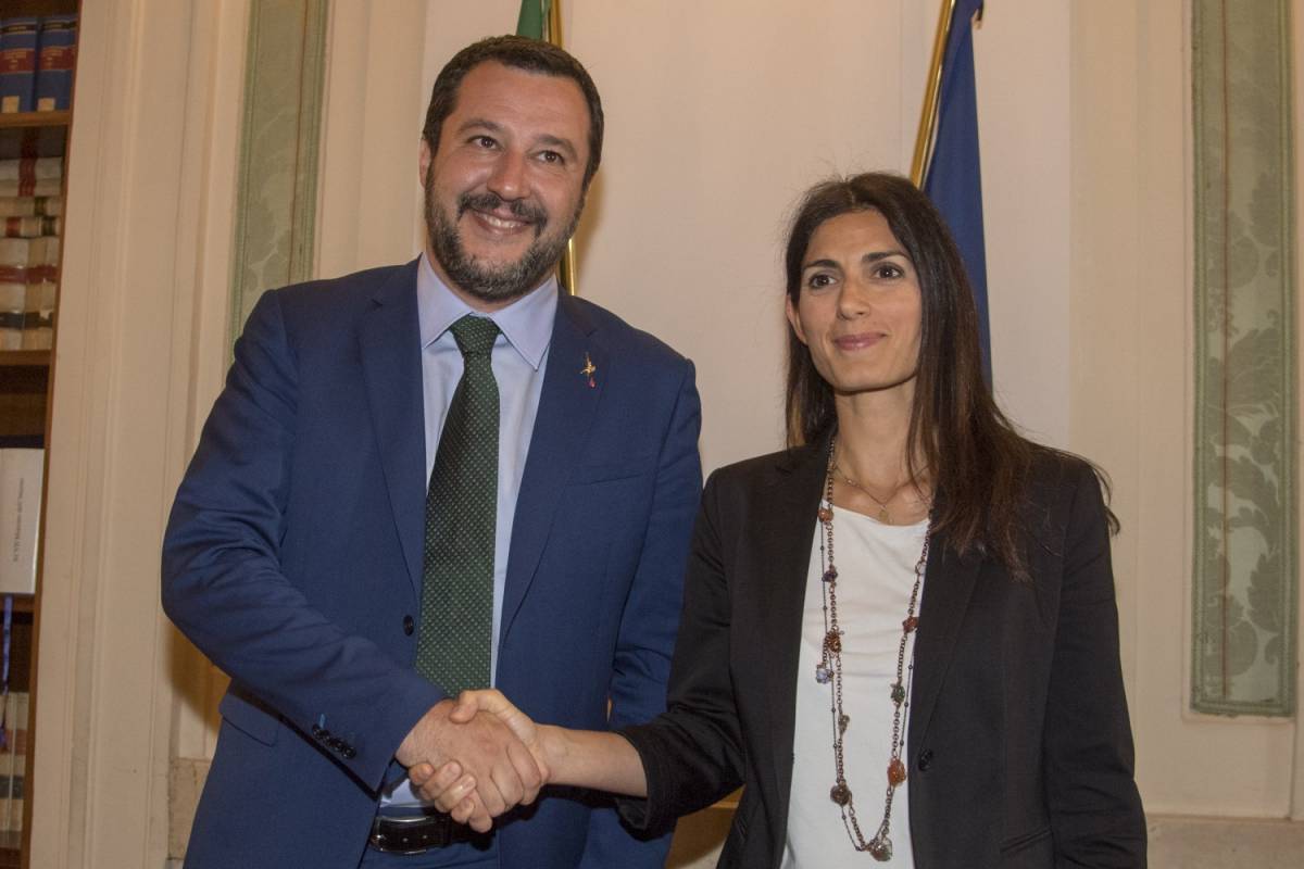Raggi fa la splendida: "Se Salvini viene a Roma staccate i citofoni…"