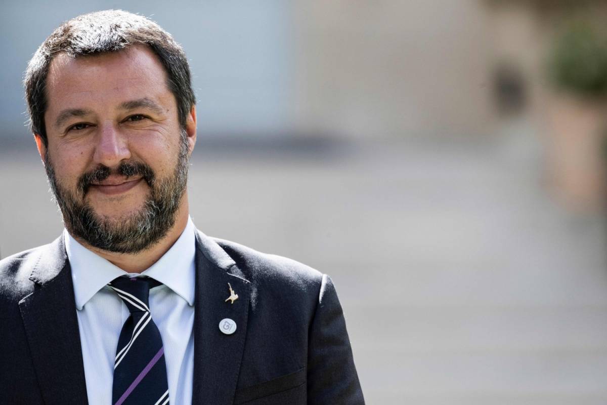 Salvini lancia la sfida: "Un sindaco della Lega a Roma? Mi dicono Daje Mattè!"