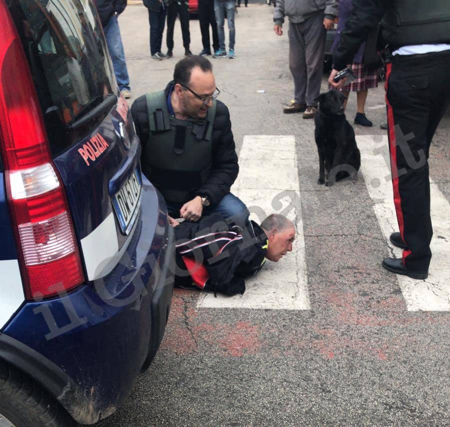 Salvini posta la foto del killer ed evoca la pena di morte