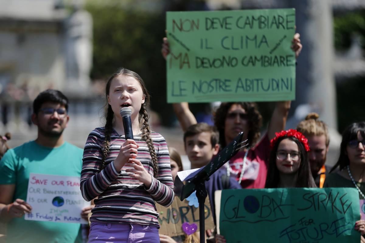 Greta, a Roma per clima: "Il futuro è la sola cosa di cui abbiamo bisogno"