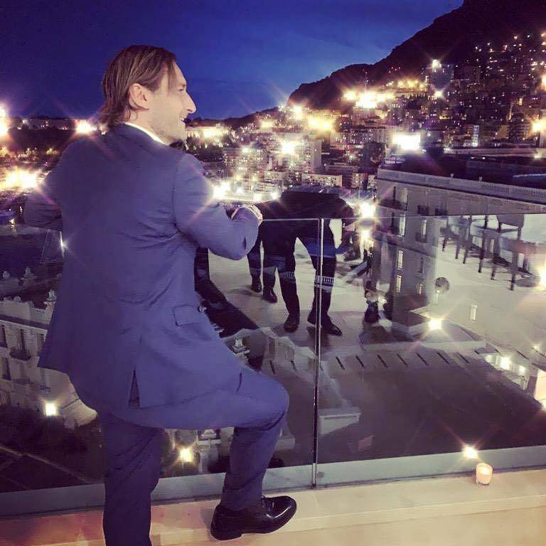 Francesco Totti vola a Montecarlo per il compleanno di Ilary Blasi