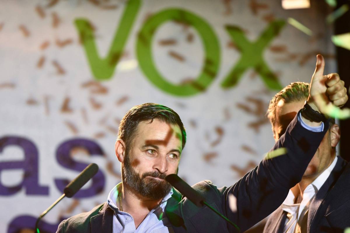Il leader di Vox: "Pressioni da Bruxelles per allontanare Salvini"