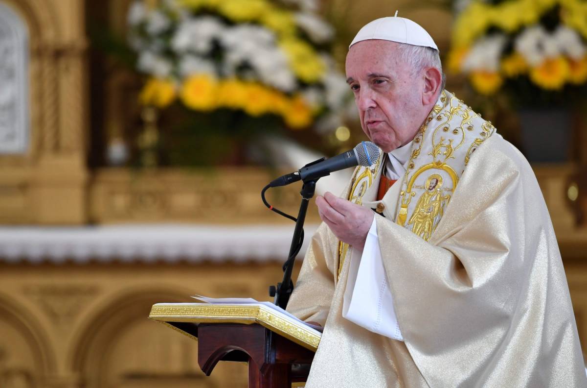 Papa Francesco riceverà in dono una bandiera rom