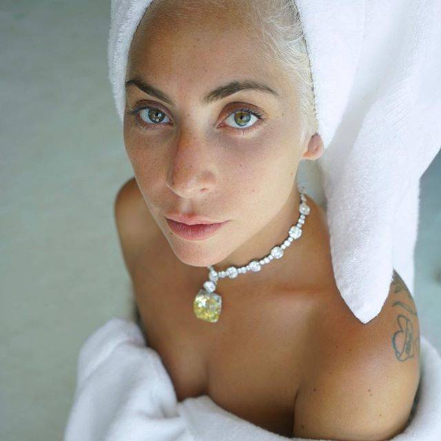 Amadeus vuole Lady Gaga a Sanremo 2020: trattative in corso