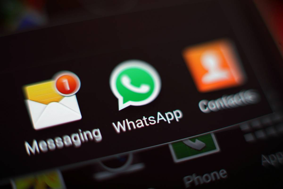 Tasto "elimina per tutti" nelle chat di WhatsApp non cancella su iPhone