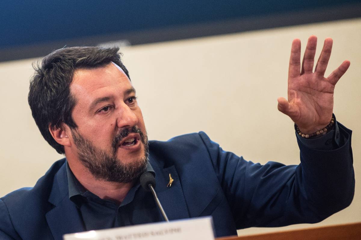 Rogo a Mirandola, Salvini: "Azzerare l'immigrazione illegale"