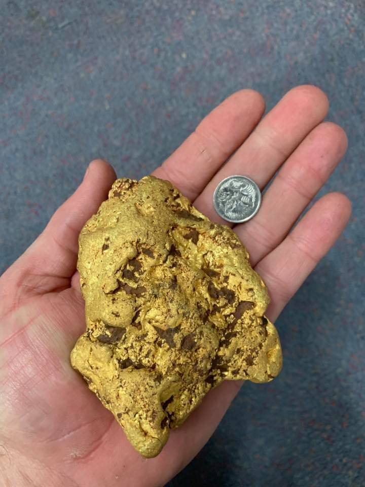 Australia, trovata pepita d’oro del peso di 1,4 chili
