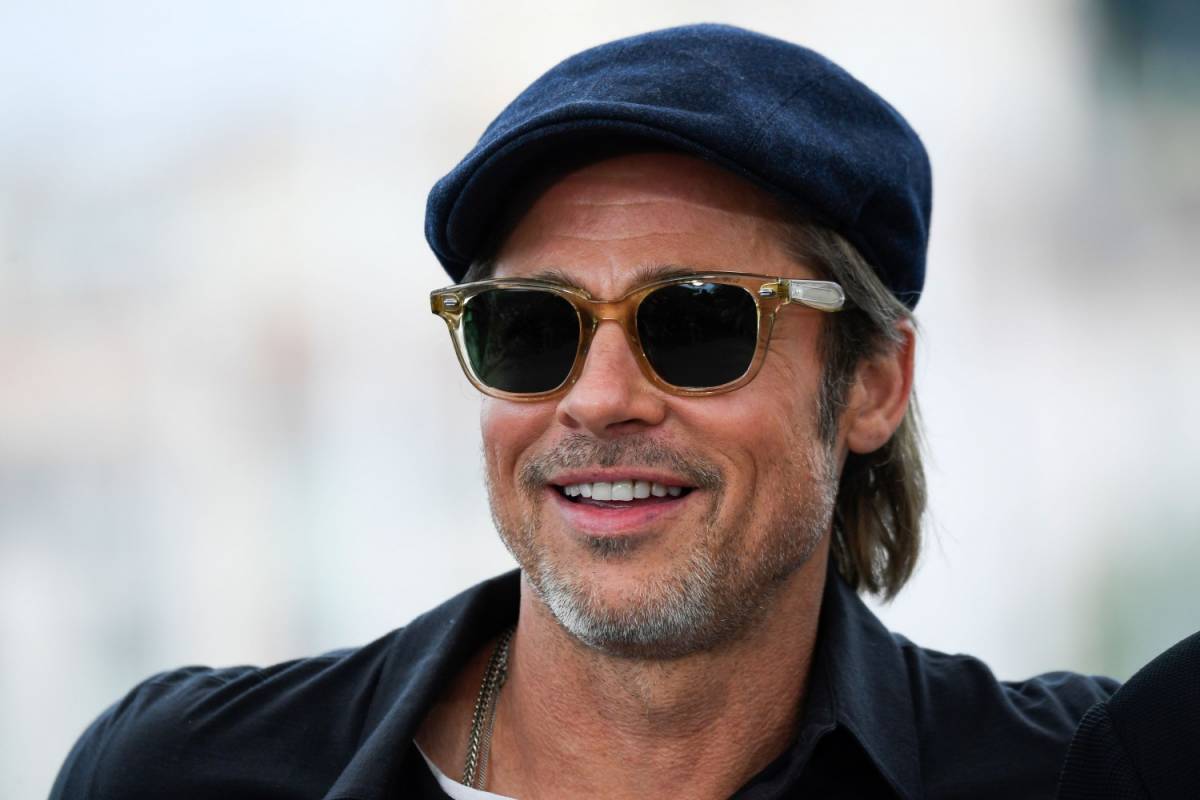 Brad Pitt visita una mostra d'arte a Venezia e nessuno lo riconosce