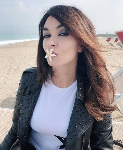Maria Grazia Cucinotta esplosiva su Instagram