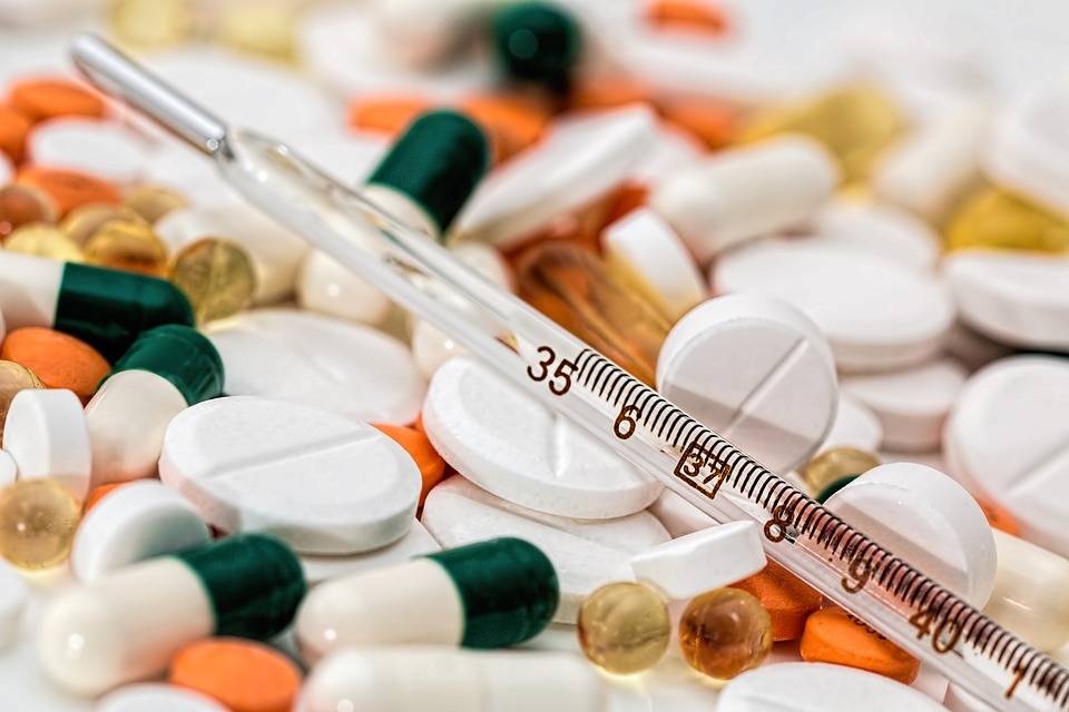 Usa, i farmaci salvavita "uccidono" gli americani