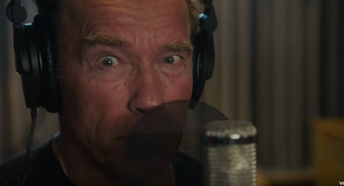 Arnold Schwarzenegger debutta da cantante con un brano rap
