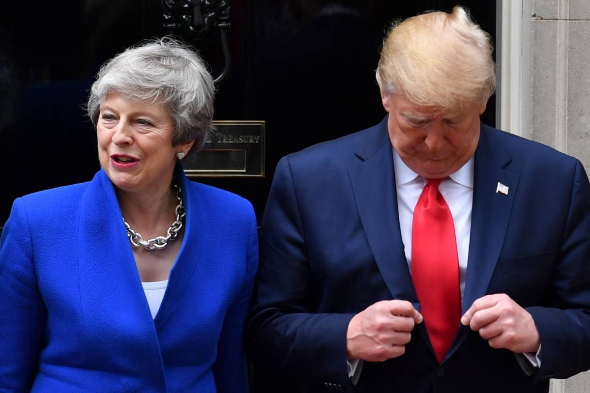 Trump spacca Londra e spinge sulla Brexit: "Accordo fenomenale"