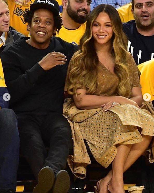Piccola scaramuccia tra Beyoncé e Jay-Z: lei fulmina con lo sguardo una "rivale"