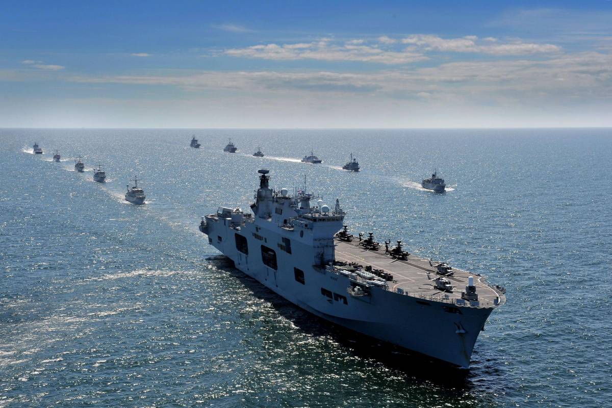 La Nato muove navi da guerra e droni contro la Russia: scatta l'operazione "Sentinella del Baltico"