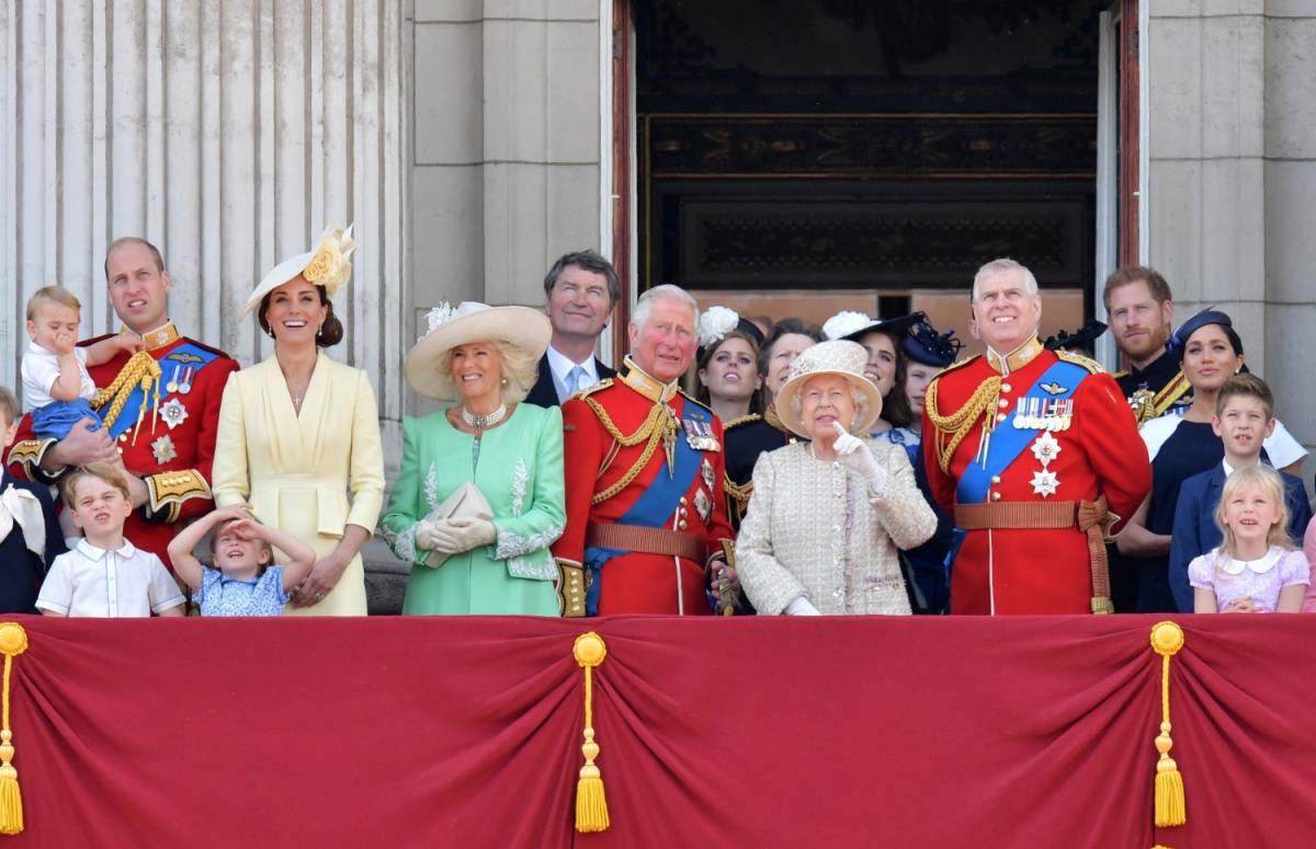 Trooping The Colour 2020, come lo festeggerà la regina Elisabetta?