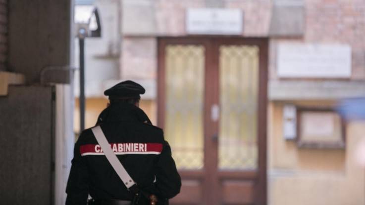 Treviso, torna libero e ferisce militare con siringa: preso magrebino