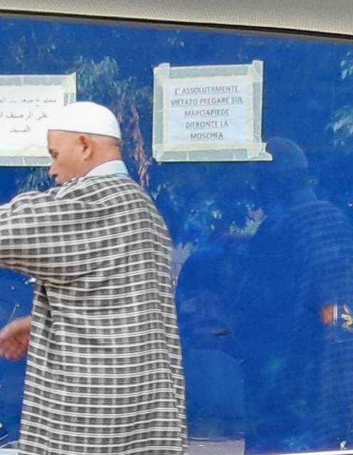 Altra moschea abusiva aperta a Quarto Oggiaro Regione sfida il Comune
