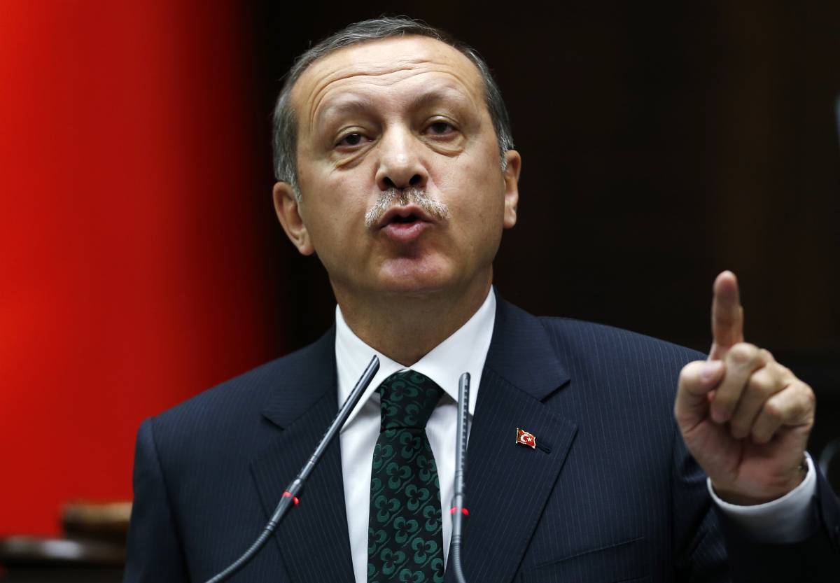 Erdogan ora ci minaccia "Se provate a fermarci 3,6 milioni di profughi"