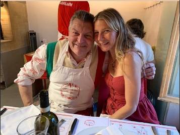 Gwyneth Paltrow vacanze toscane, spunta la foto con Dario Cecchini