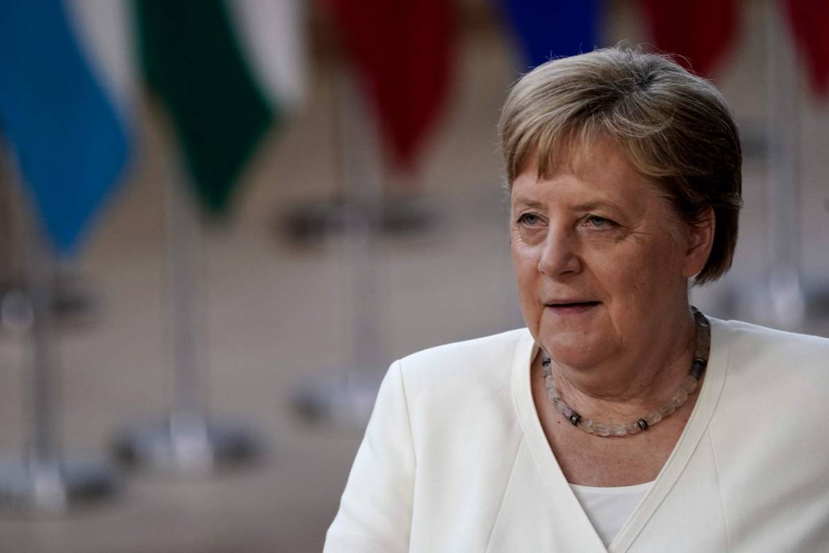 Merkel trema ancora: la salute della Cancelliera diventa un caso politico