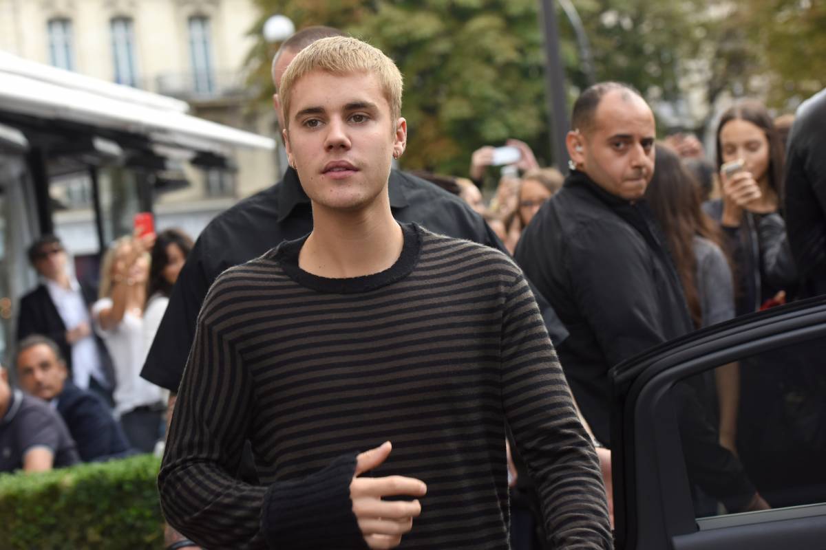 Justin Bieber, l'accusa della coreografa: “Pagata a malapena"