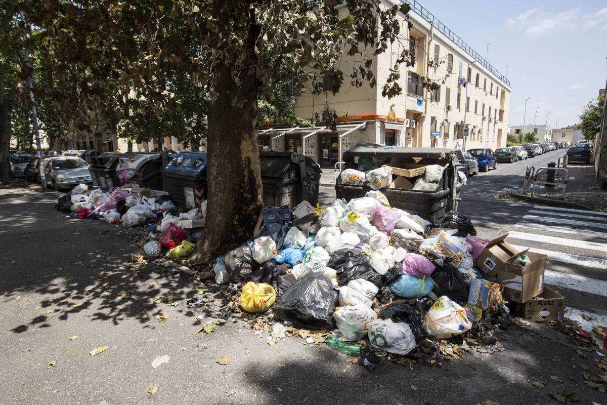 Emergenza rifiuti a Roma, ora la procura apre un'inchiesta