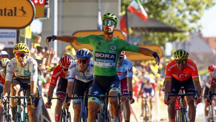 Tour de France, Peter Sagan vince allo sprint la quinta tappa