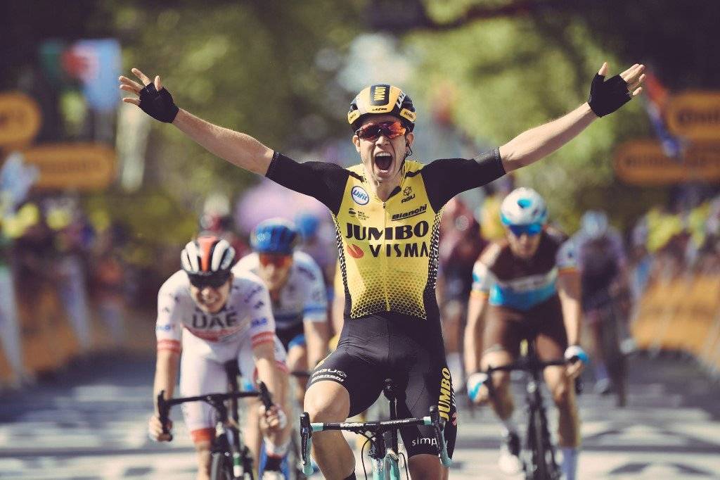 Tour de France, Van Aert beffa Viviani: Alaphilippe sempre in maglia gialla