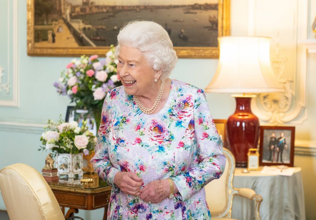 La regina Elisabetta cerca un nuovo chef: ecco quanto guadagnerà