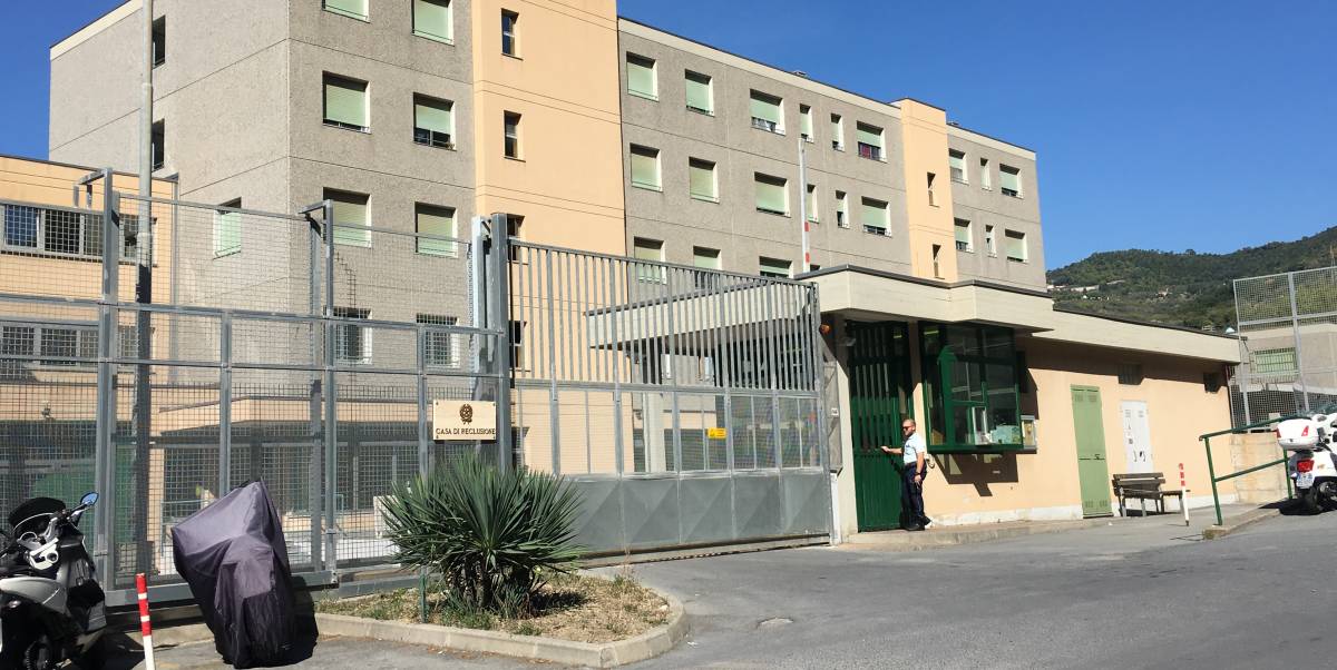 Due detenuti tentato di impiccarsi in carcere a Sanremo
