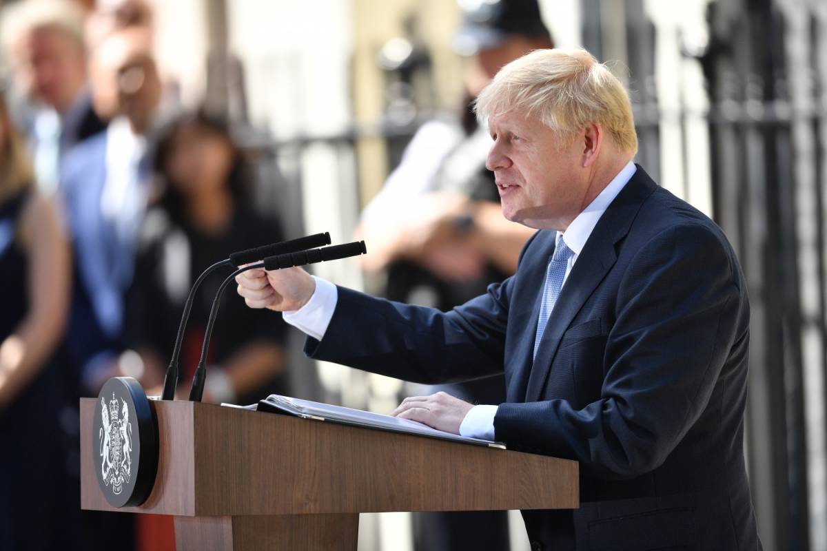 Brexit, bomba di Boris «Parlamento chiuso» La Regina autorizza E a Londra ora è il caos
